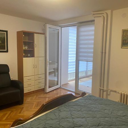 Apartamento Sandra Ni Exterior foto